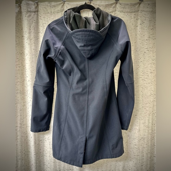 Ilse Jacobsen Hornbaek Hooded Raincoat (Navy) Sz 34. Sz 4 US. - Picture 3 of 8